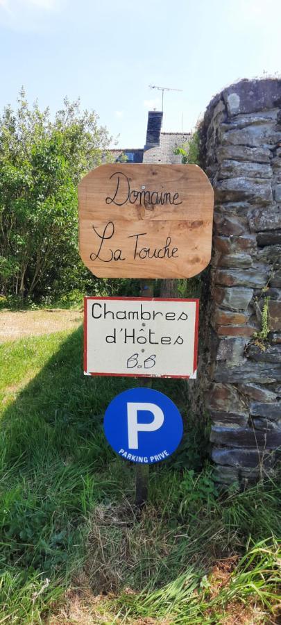 Chambres D'Hotes Domaine La Touche Pleine-Fougères Exteriör bild