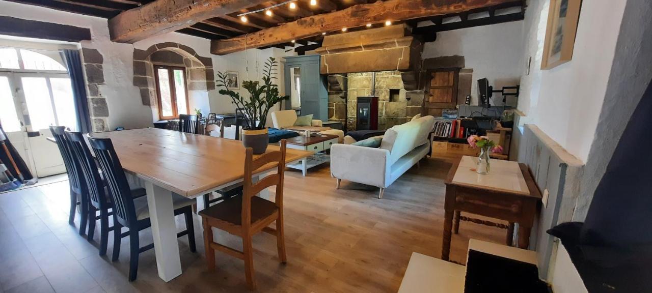 Chambres D'Hotes Domaine La Touche Pleine-Fougères Exteriör bild