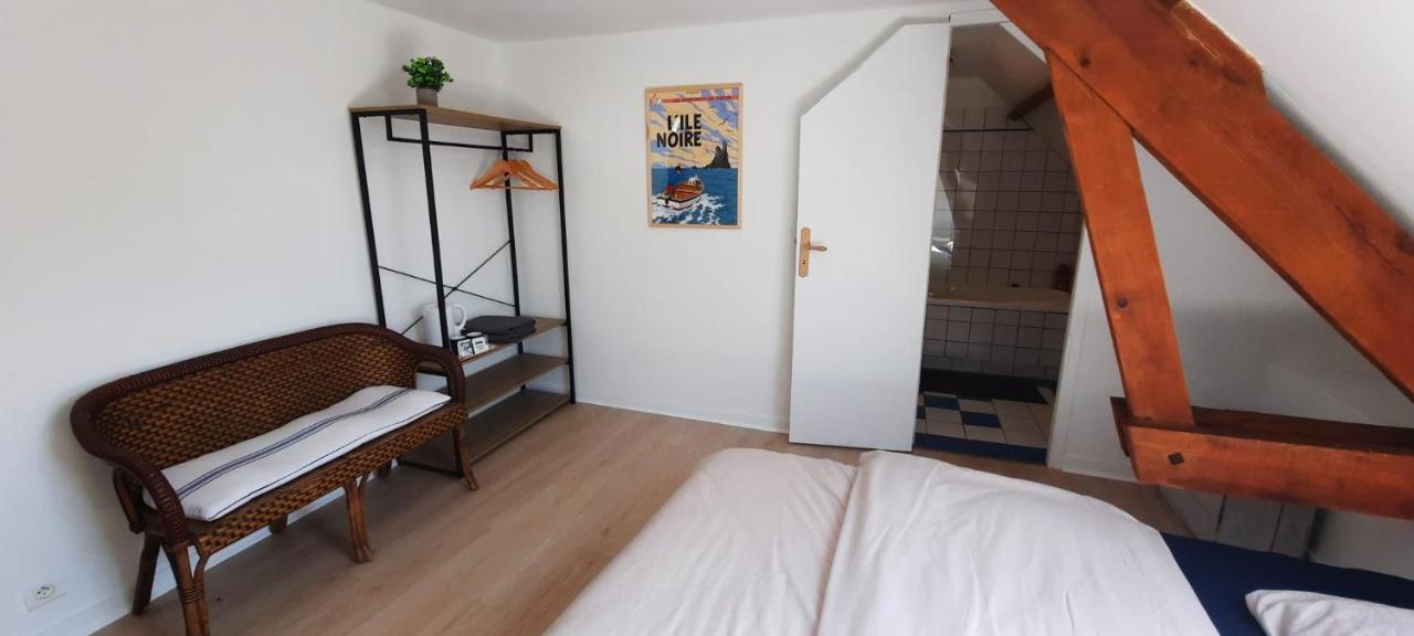 Chambres D'Hotes Domaine La Touche Pleine-Fougères Exteriör bild