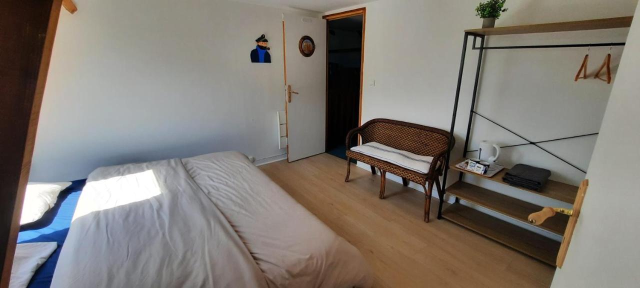 Chambres D'Hotes Domaine La Touche Pleine-Fougères Exteriör bild
